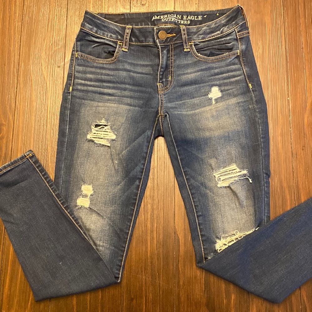 Like New: Distressed Super Stretch AE jeans